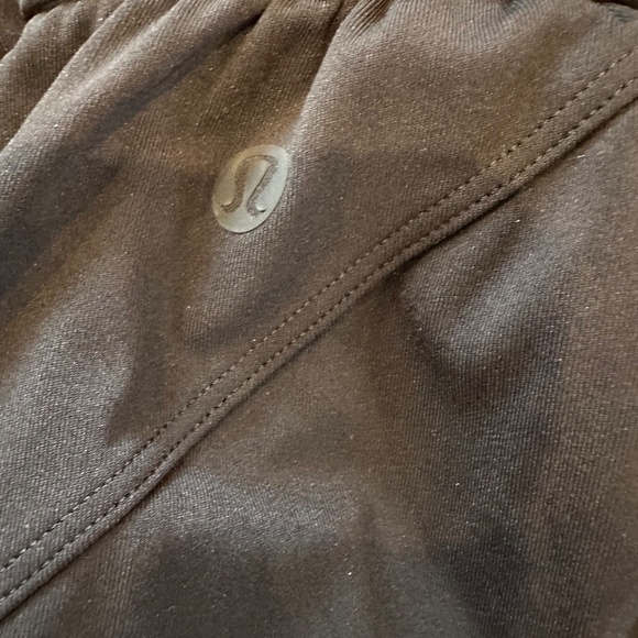 LuluLemon Size 2 High waisted Jogger - Picture 3 of 3